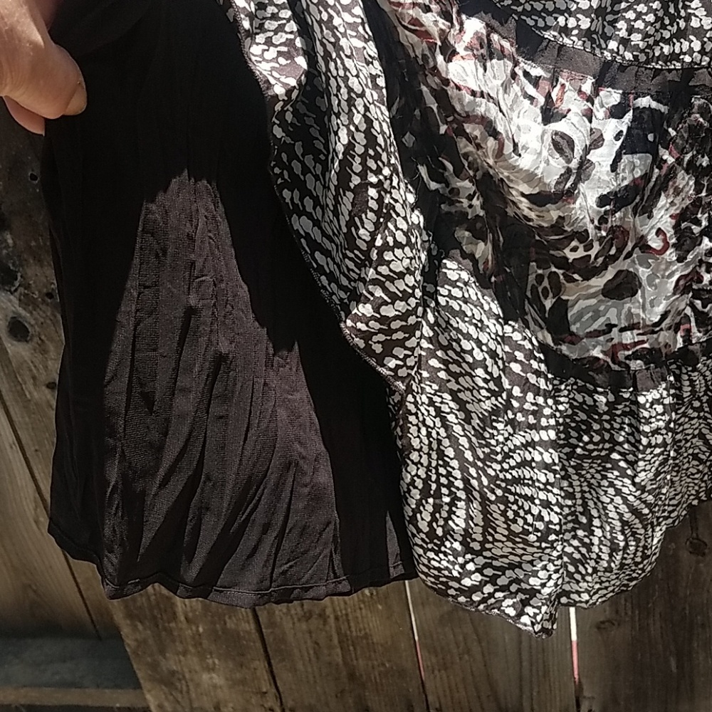 Skirt - Picture 2 of 3